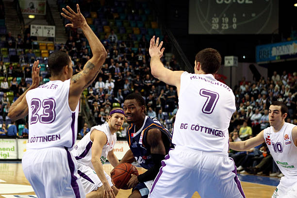 员们展现出 员们展现出